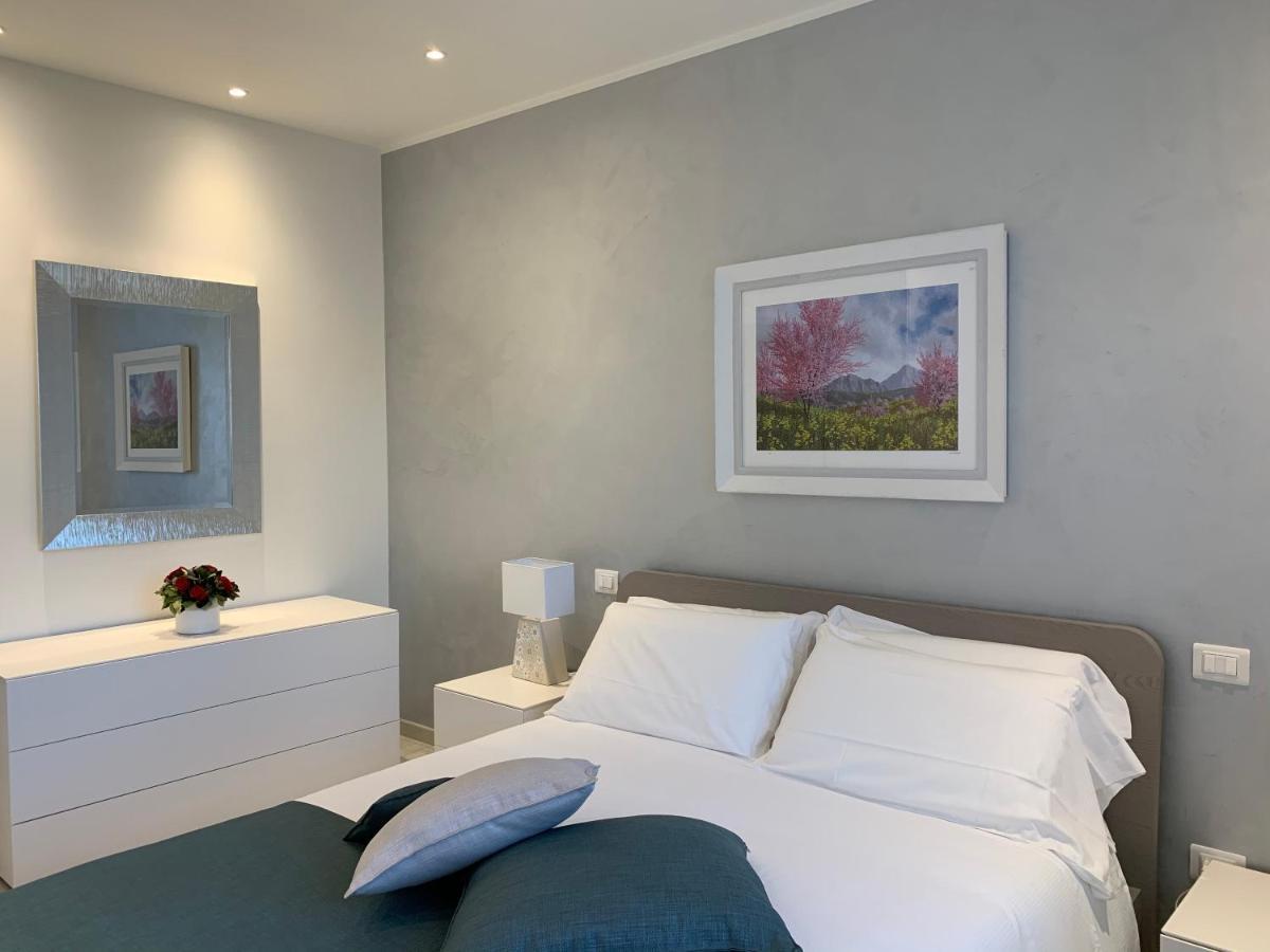 A Casa Di Chiara 2 Apartment Stresa Luaran gambar