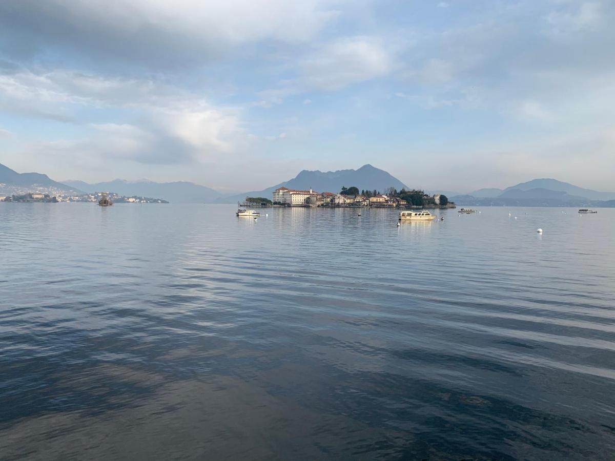 A Casa Di Chiara 2 Apartment Stresa Luaran gambar